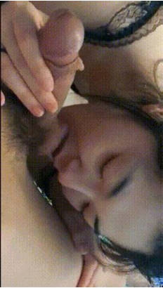 漂亮小少妇 啊插我操我骚逼用力点操我 在家被大鸡吧无套输出 骚逼抠的淫水狂喷 射了一肚皮