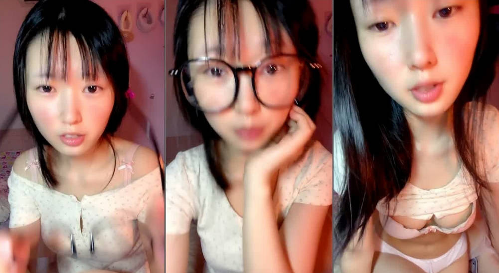 2024年11月，新人！兄弟们！正宗清纯校花来了，【元气咕噜】啊~好想操啊，清纯的嫩妹，全脱撩骚很浪！