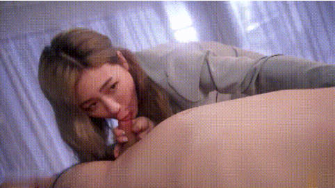 漂亮小姐姐 不行要射了 不准射 我操死你 皮肤白皙白虎鲍鱼粉嫩 被大力狂怼 奶子哗哗 拔吊射了一奶子