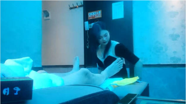 2024.11.26，【足浴店探花】，深夜足浴店撩骚，漂亮小妹，胸推坚挺美乳，对白精彩刺激物超所值！