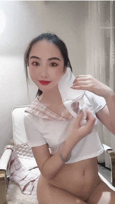 2024年12月最新，重磅！新人！模特级别女神，【恋恋日记】，完美露脸，前凸后翘，浓密黑森林掰开粉穴